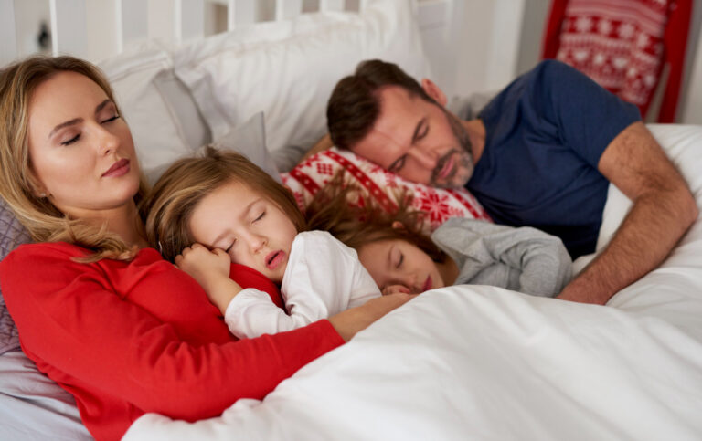 ¿Hasta cuándo mi hijo duerme en mi cama?