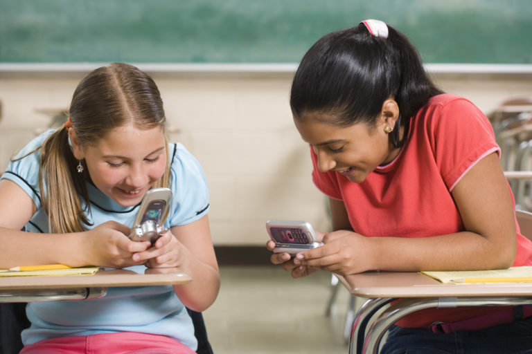 Prohibir Celulares En Clases Es La Soluci N Revista Vive