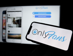 OnlyFans y la obsesión sexual de nuestra cultura con los jóvenes