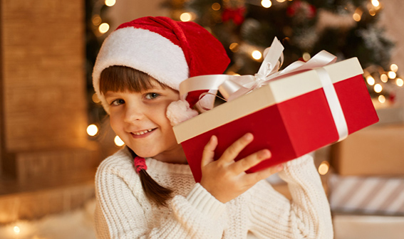 4 preguntas que deberías hacerte antes de comprarle regalos a tus hijo