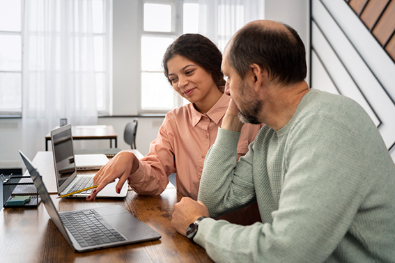 ¿Trabajas con tu cónyuge? Cómo manejar los conflictos