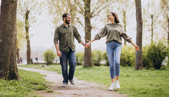 Caminar al menos 30 minutos al día ayuda a reducir el riesgo de enfermedades del corazón.