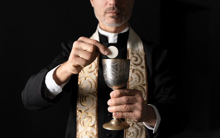 ¿Sacerdocio femenino, un juego peligroso de propuestas?