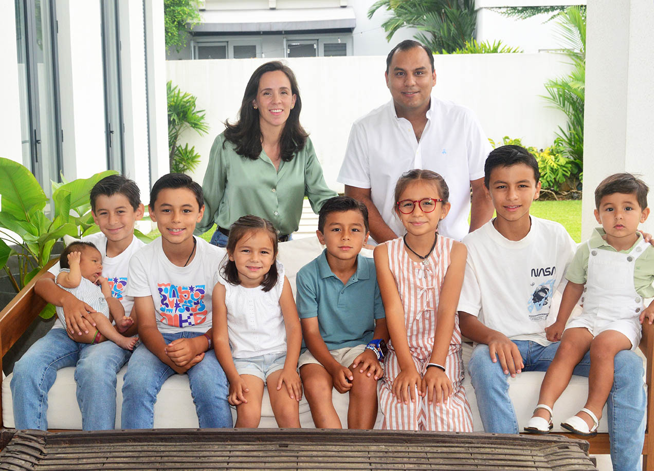 El arte de la fecundidad: 13 años, 8 hijos y un proyecto de amor sin medidas