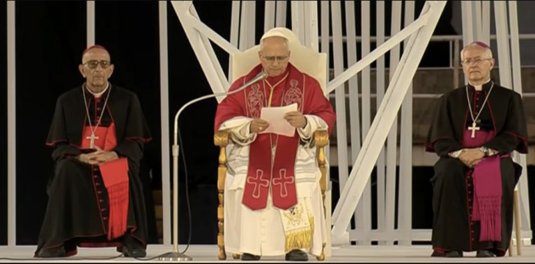 En la noche, acudir al Espíritu Santo y pedir vida nueva, León XIV