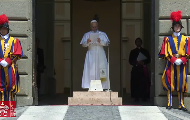 «Lo que realmente importa, el tesoro de la relación con Dios», León XIV