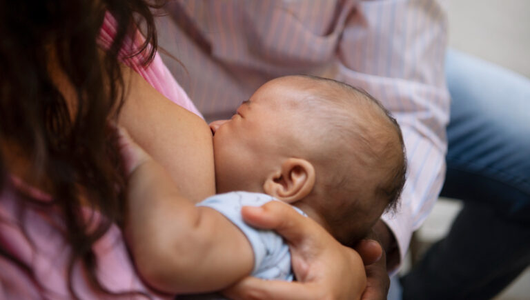 Leche materna: cada madre es diferente e influye en el crecimiento del bebé