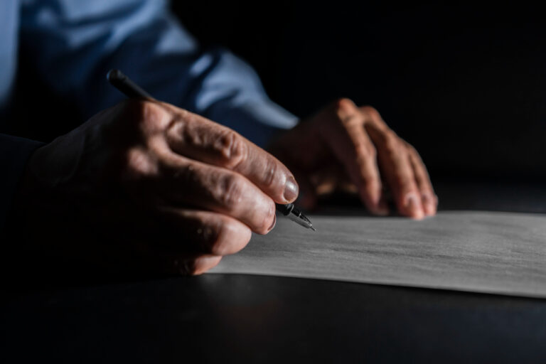 Hacer testamento: una forma de cuidar a los que amas