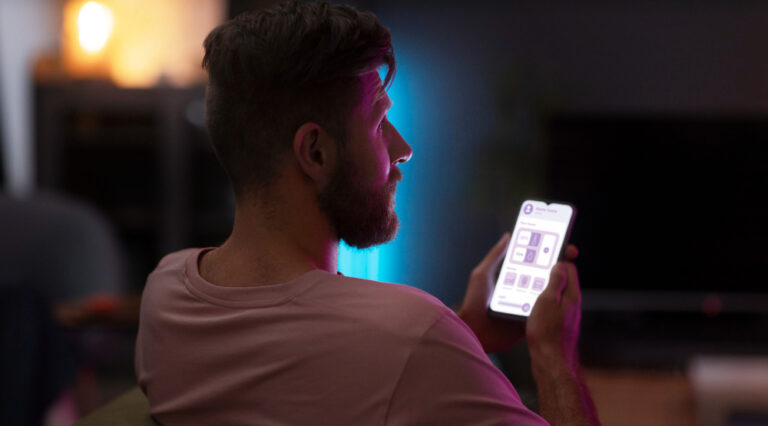 «Mirar el celular cada vez que te aburres puede estar arruinando tu vida»