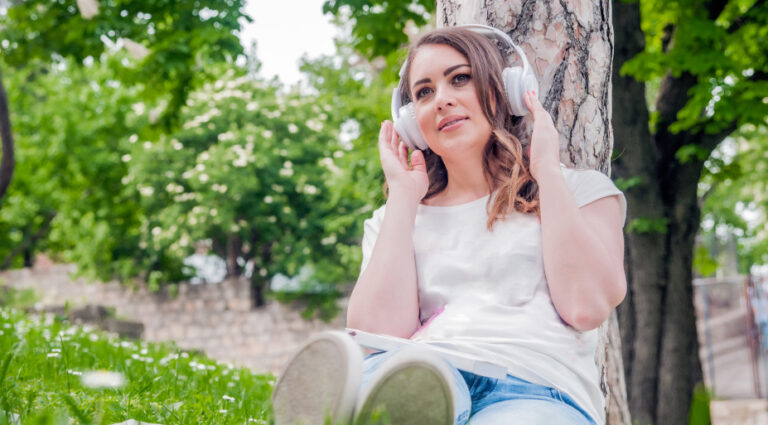 ¿Por qué ponemos canciones tristes en los días difíciles?